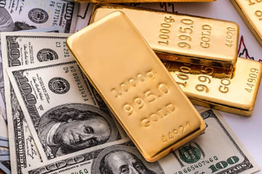  الذهب يتداول في الاتجاه المعاكس عند 1700 دولار قبل مؤشر مديري المشتريات الأمريكي ،و تقرير الوظائف الأمريكية NFP